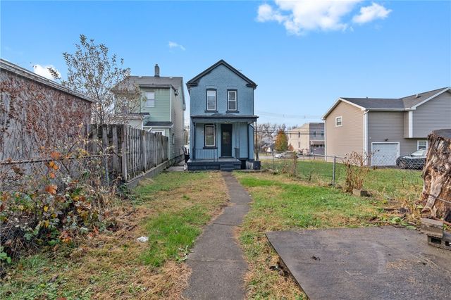 310 5th Ave, Rankin, PA 15104