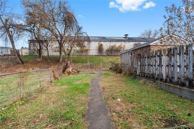 310 5th Ave, Rankin, PA 15104