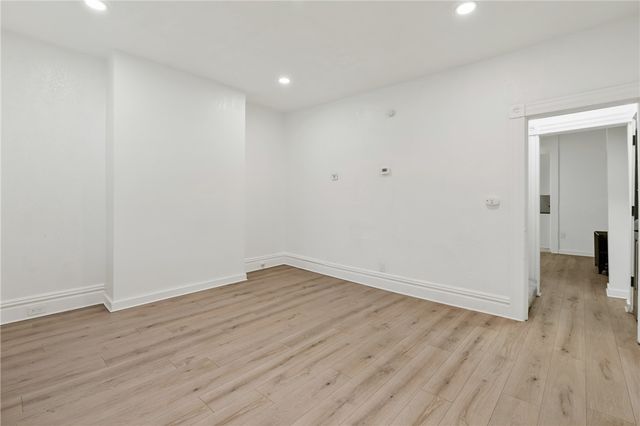 310 5th Ave, Rankin, PA 15104