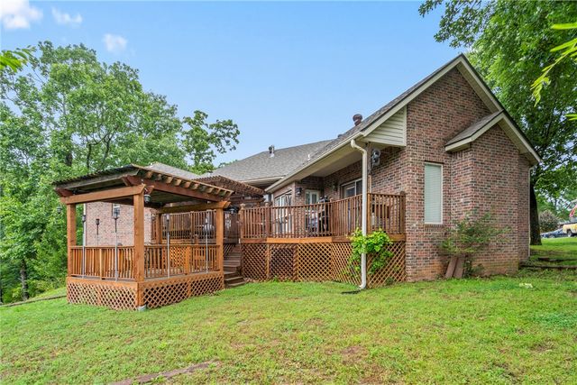 2908 Cortney Circle, Siloam Springs, AR 72761