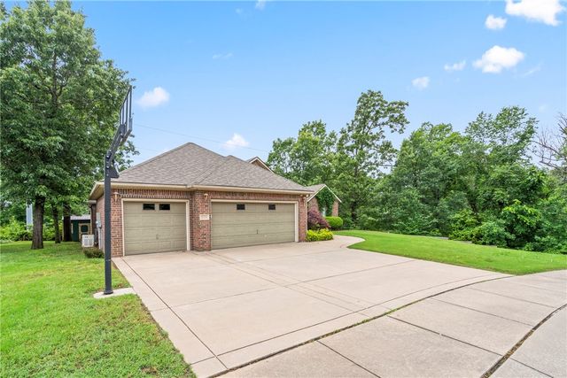 2908 Cortney Circle, Siloam Springs, AR 72761
