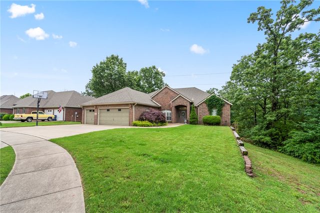 2908 Cortney Circle, Siloam Springs, AR 72761