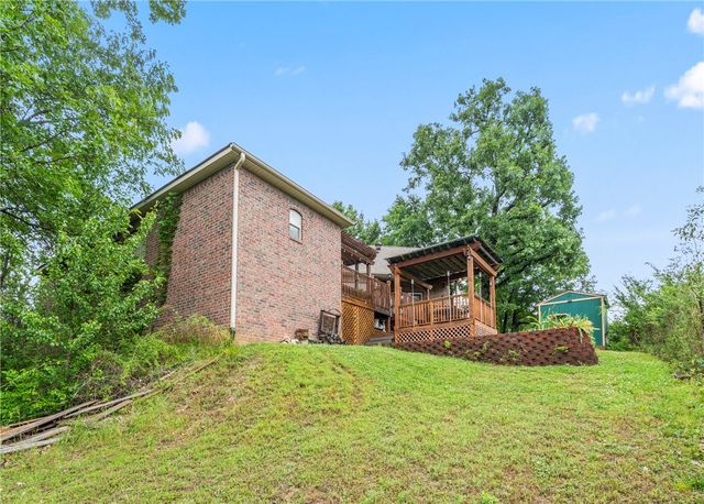 2908 Cortney Circle, Siloam Springs, AR 72761