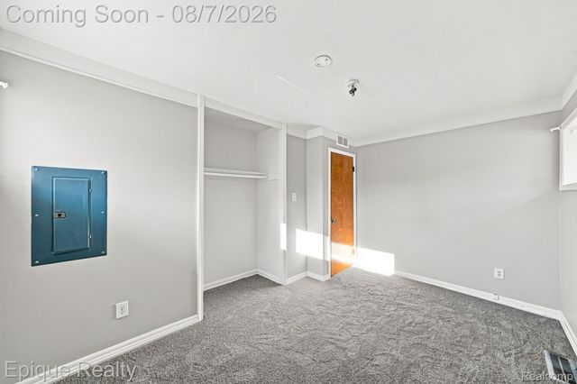 14589 Helen Street, Southgate, MI 48195
