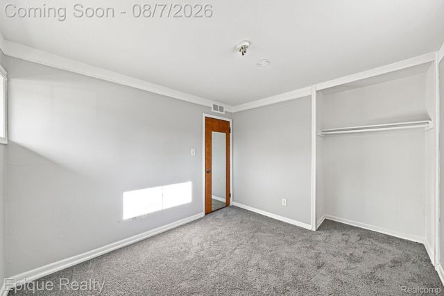 14589 Helen Street, Southgate, MI 48195