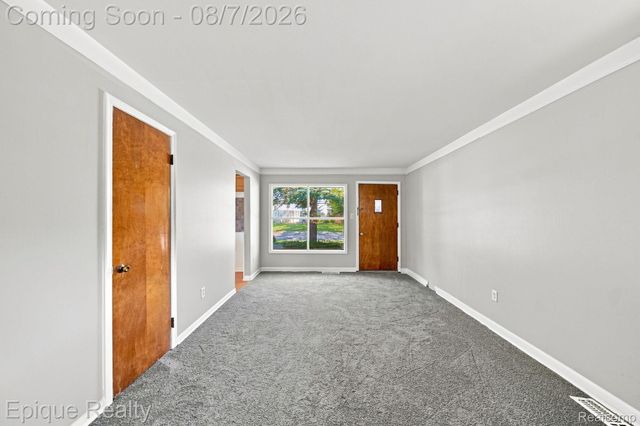 14589 Helen Street, Southgate, MI 48195