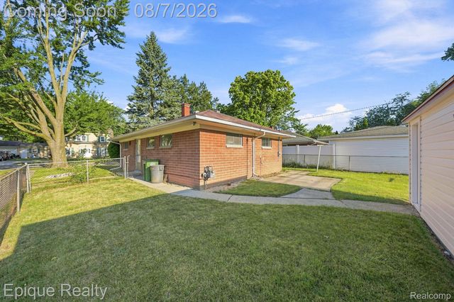 14589 Helen Street, Southgate, MI 48195