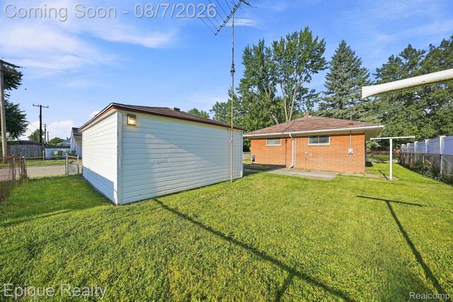 14589 Helen Street, Southgate, MI 48195