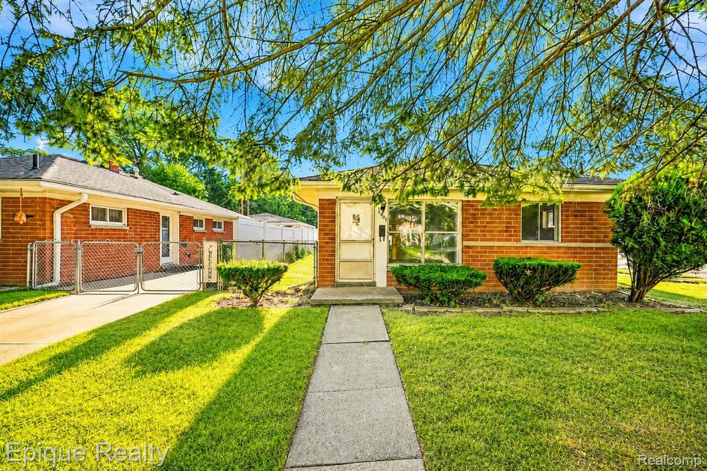 14589 Helen Street, Southgate, MI 48195