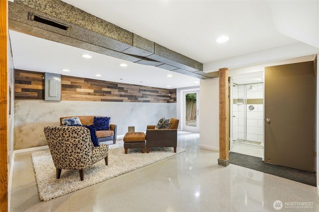 7203 Olympic Drive, Everett, WA 98203