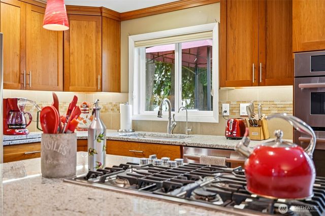 7203 Olympic Drive, Everett, WA 98203