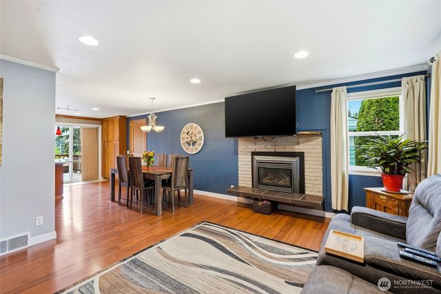 7203 Olympic Drive, Everett, WA 98203