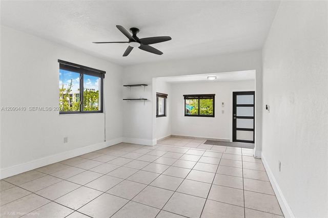 944 SW 10th Avenue, Miami, FL 33130