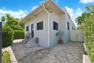 944 SW 10th Avenue, Miami, FL 33130