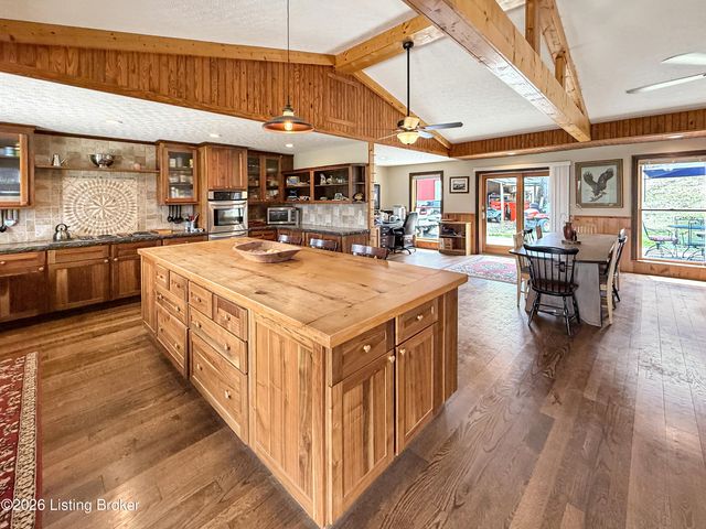850 Cedar Hill Dr, Elizabethtown, KY 42701