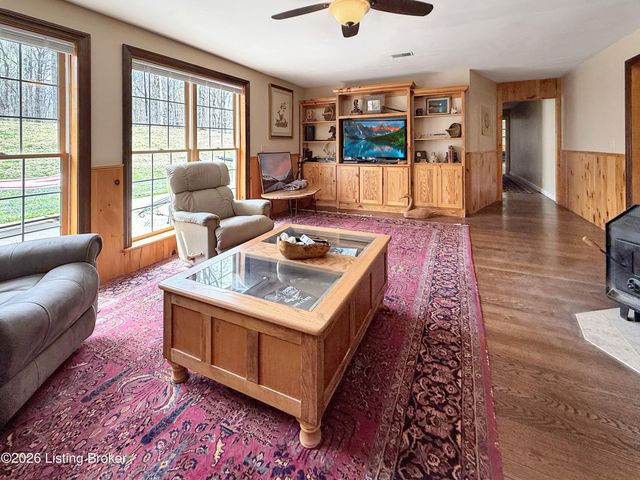 850 Cedar Hill Dr, Elizabethtown, KY 42701