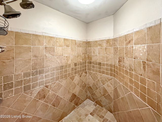 850 Cedar Hill Dr, Elizabethtown, KY 42701