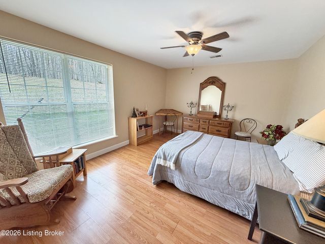 850 Cedar Hill Dr, Elizabethtown, KY 42701