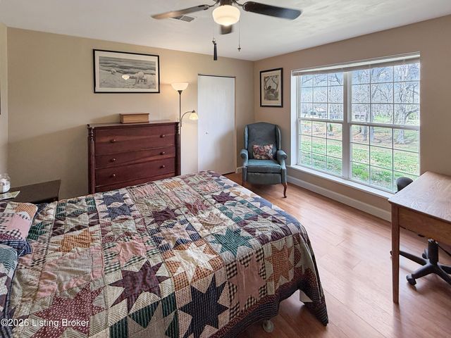 850 Cedar Hill Dr, Elizabethtown, KY 42701