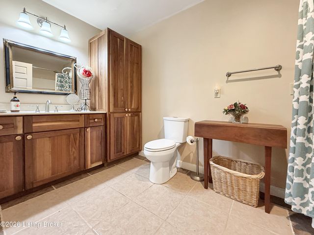 850 Cedar Hill Dr, Elizabethtown, KY 42701