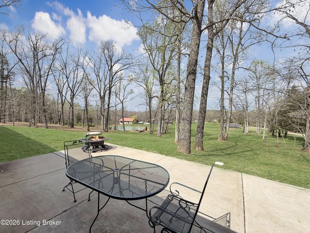 850 Cedar Hill Dr, Elizabethtown, KY 42701