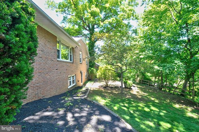 122 ARMSTRONG PL, Winchester, VA 22602