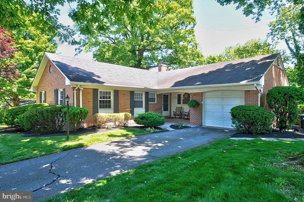 122 ARMSTRONG PL, Winchester, VA 22602