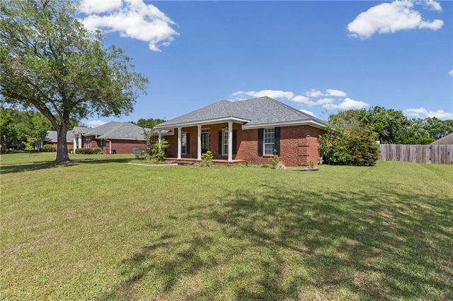 1193 Wakefield Court S, Mobile, AL 36695