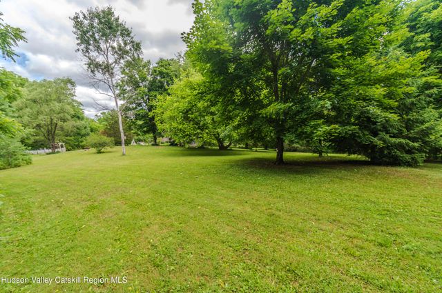 1633 Salt Point Turnpike, Pleasant Valley, NY 12569