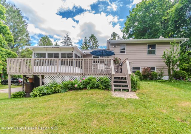 1633 Salt Point Turnpike, Pleasant Valley, NY 12569