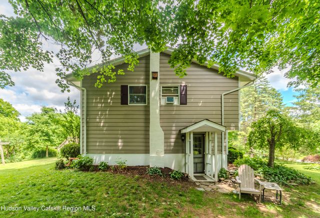 1633 Salt Point Turnpike, Pleasant Valley, NY 12569
