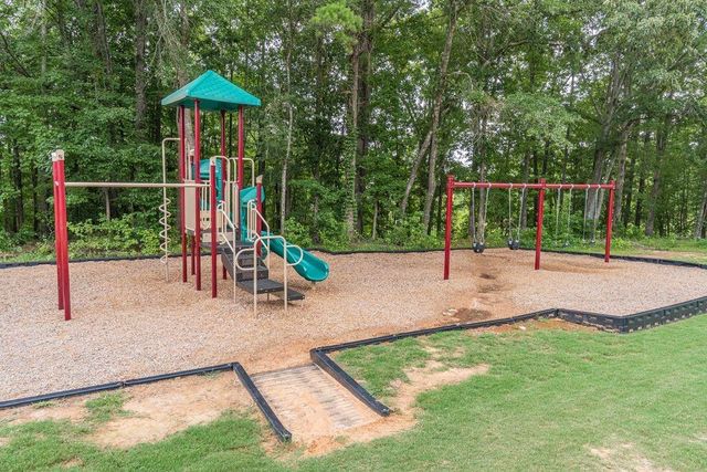 604 Redfish Way, Hoschton, GA 30548