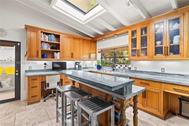 2132 Middle River Dr, Fort Lauderdale, FL 33305