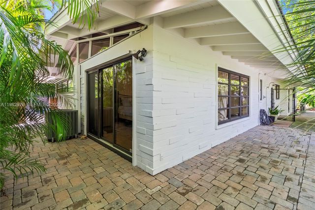 2132 Middle River Dr, Fort Lauderdale, FL 33305