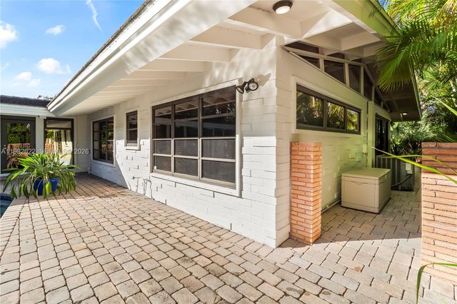 2132 Middle River Dr, Fort Lauderdale, FL 33305