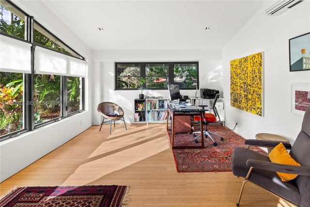 2132 Middle River Dr, Fort Lauderdale, FL 33305