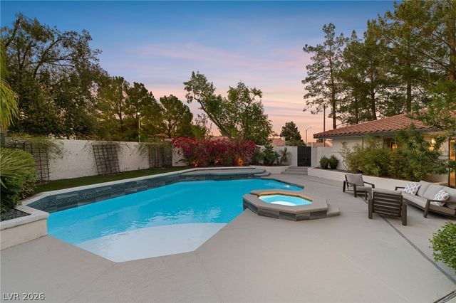 2233 Versailles Court, Henderson, NV 89074