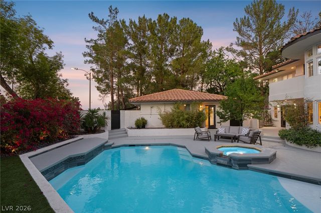 2233 Versailles Court, Henderson, NV 89074