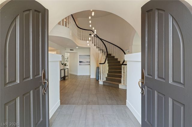 2233 Versailles Court, Henderson, NV 89074