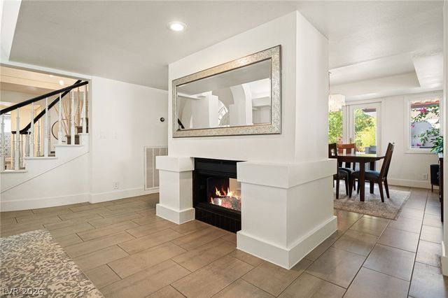 2233 Versailles Court, Henderson, NV 89074