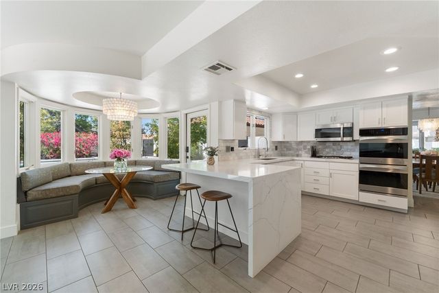 2233 Versailles Court, Henderson, NV 89074