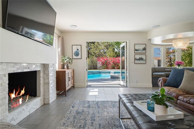 2233 Versailles Court, Henderson, NV 89074