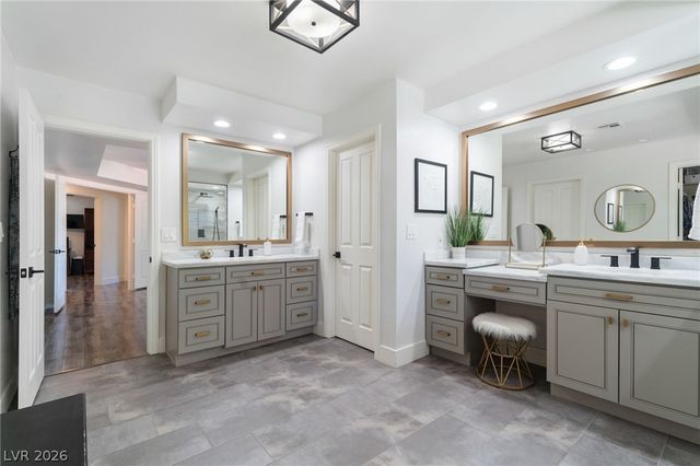 2233 Versailles Court, Henderson, NV 89074