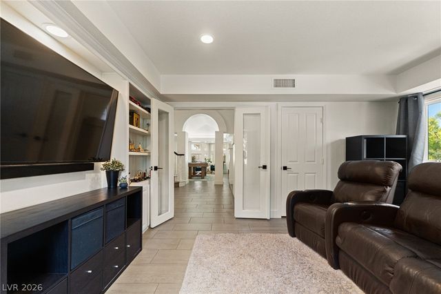 2233 Versailles Court, Henderson, NV 89074