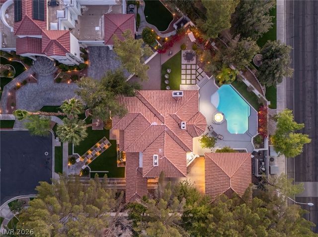 2233 Versailles Court, Henderson, NV 89074