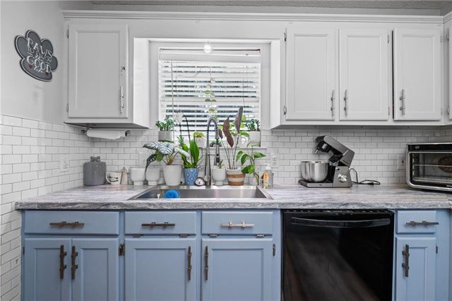 915 Linlen Avenue, Mobile, AL 36609