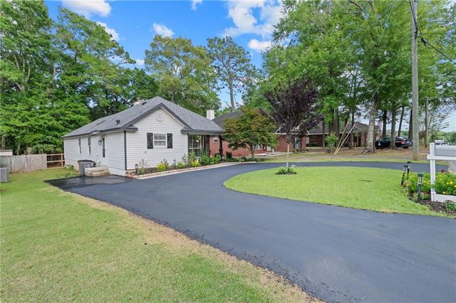 915 Linlen Avenue, Mobile, AL 36609