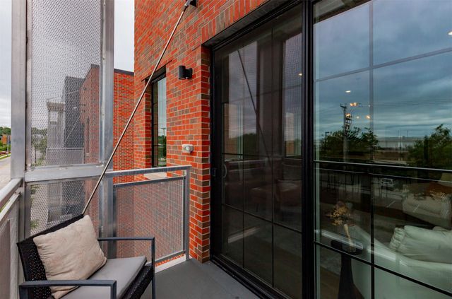 400 SW 7th Street 301, Des Moines, IA 50309