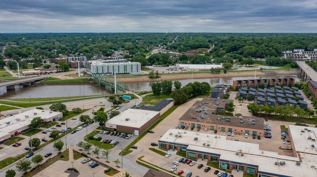 400 SW 7th Street 301, Des Moines, IA 50309