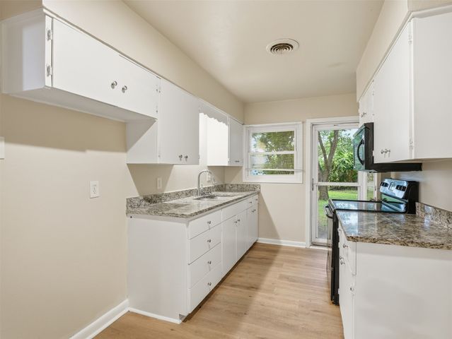 5124 Nadine Drive, Haltom City, TX 76117